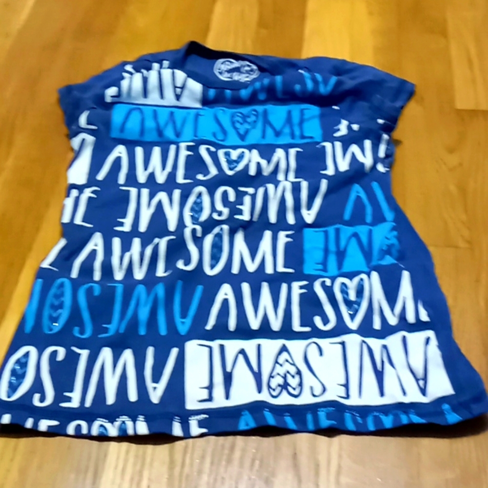Tee shirt